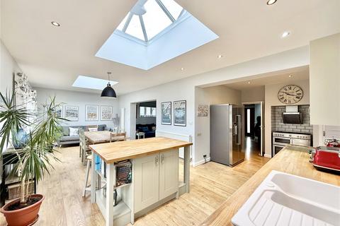 3 bedroom bungalow for sale, Shelley Close, Christchurch BH23