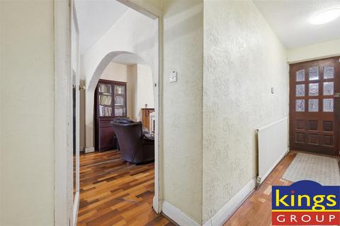 3 bedroom end of terrace house for sale, Banstead Gardens, Edmonton, N9
