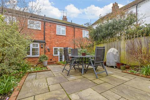 3 bedroom terraced house for sale, Roethorne Gardens, Tenterden, Kent