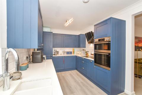 3 bedroom terraced house for sale, Roethorne Gardens, Tenterden TN30