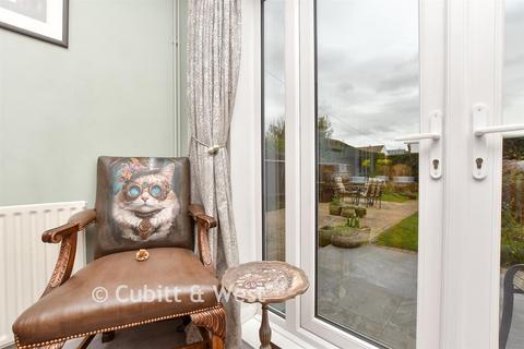 3 bedroom semi-detached house for sale, Brambletye Park Road, Redhill RH1