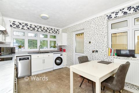 3 bedroom detached house for sale, Lested Lane, Maidstone ME17
