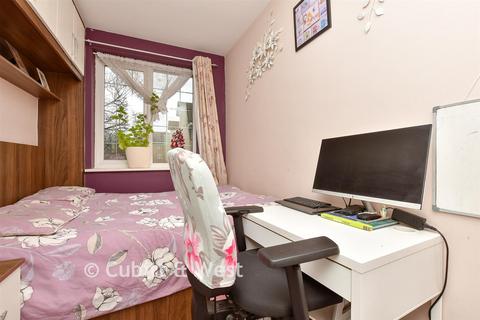 undefined, Bucklers Way, Carshalton SM5