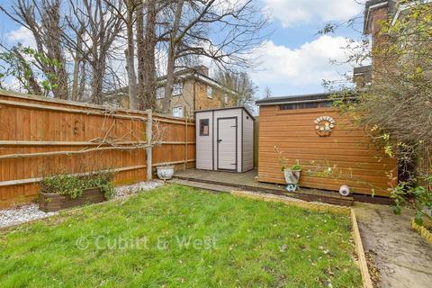 undefined, Bucklers Way, Carshalton SM5