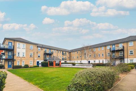 2 bedroom apartment to rent, Norwich Crescent, Romford Rm6