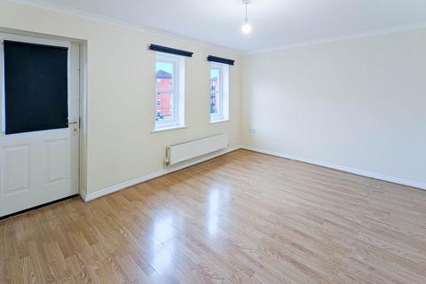 2 bedroom apartment to rent, Norwich Crescent, Romford Rm6