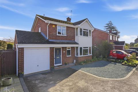 4 bedroom detached house for sale, Hughes Close, Evesham WR11