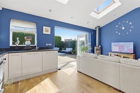 4 bedroom detached house for sale, Hughes Close, Evesham WR11