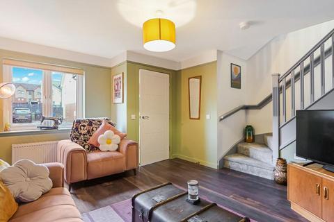 3 bedroom semi-detached house for sale, West Hallhill Farm Road, Glasgow, G33 4AH