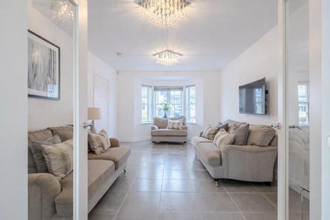 undefined, Corn Mill Road, Lenzie, G66 3TL