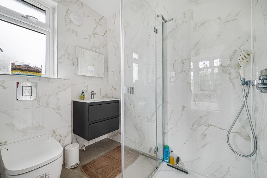 En suite shower room