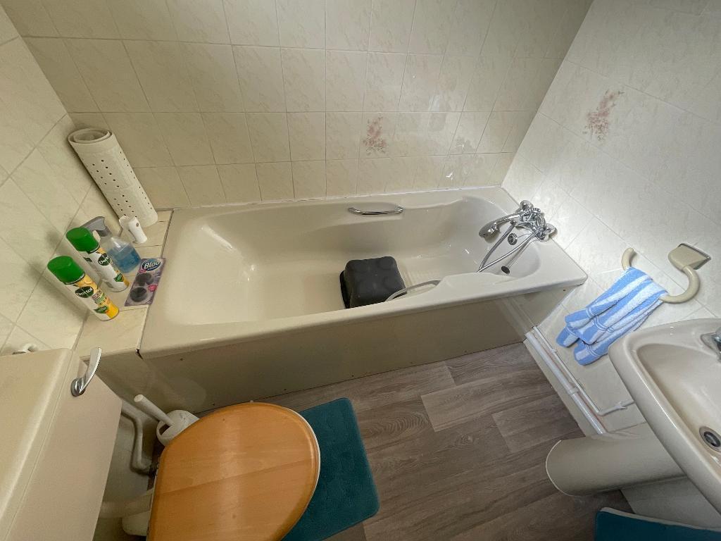 Ground floor bathroom