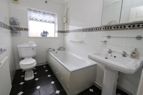 2 bedroom detached bungalow for sale, Fonmon Road, Rhoose, CF62
