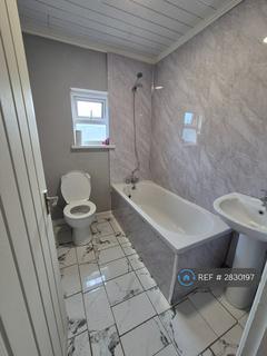 2 bedroom terraced house to rent, Loxham Street, Bolton, BL3