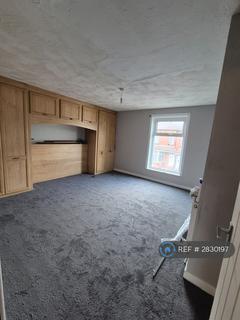 2 bedroom terraced house to rent, Loxham Street, Bolton, BL3