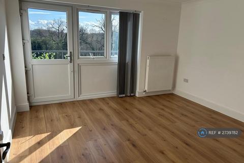 undefined, Dwight Road, Watford, WD18