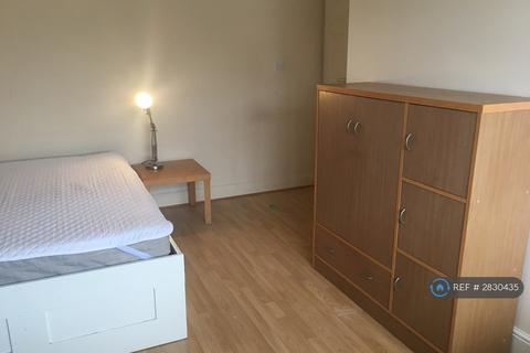 undefined, Whitton Dene, Isleworth, TW7