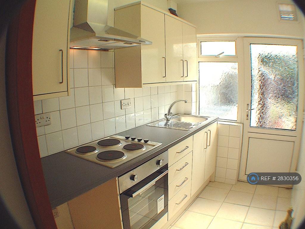 Modern Integrated Fitted Kitchen