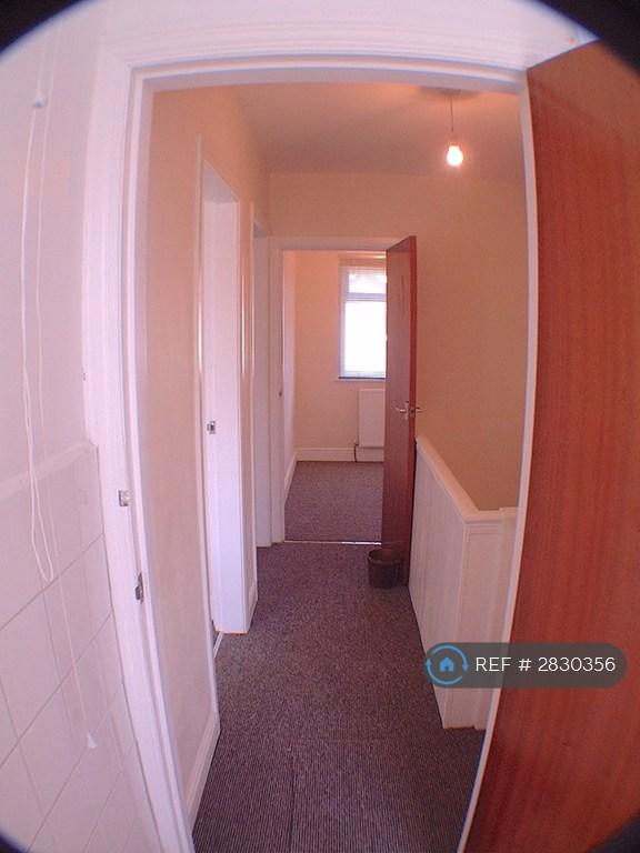 Landing Leading To All 1st Floor Rooms