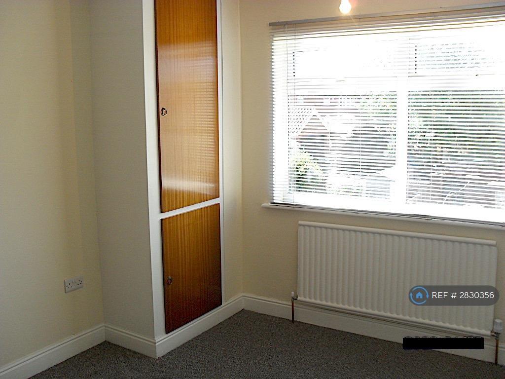 Double Back Bedroom Overlooking Gardens