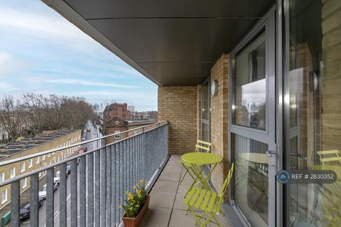 2 bedroom flat to rent, Chesworth Court, London, E1