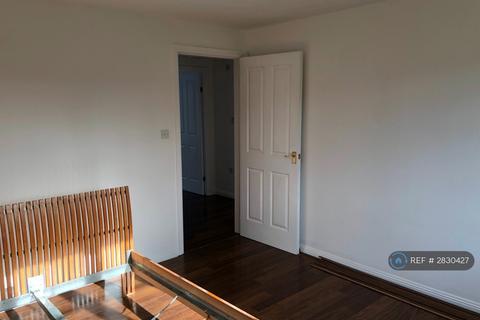 undefined, Baldwin Gardens, Hounslow, TW3