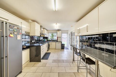 5 bedroom semi-detached house for sale, Tithe Farm Close, Harrow