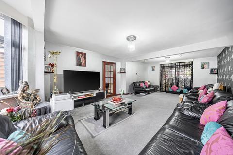 5 bedroom semi-detached house for sale, Tithe Farm Close, Harrow