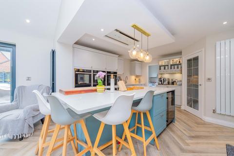 5 bedroom detached house for sale, OAKS CLOSE, NANTWICH CW5