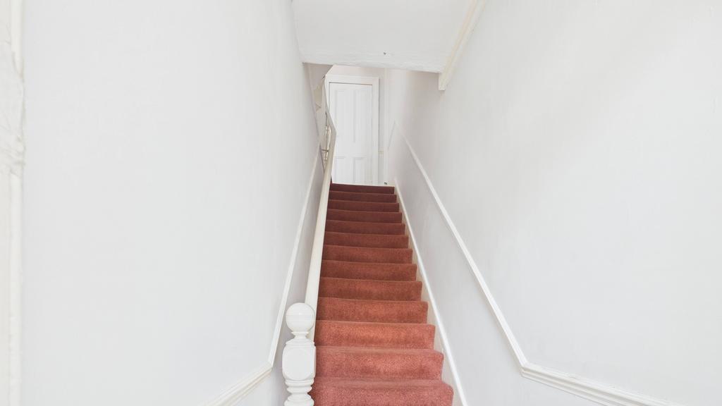 Entrance Hallway / Staircase