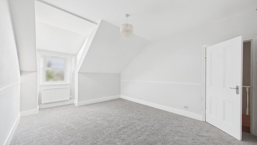 Bedroom 2 (2)