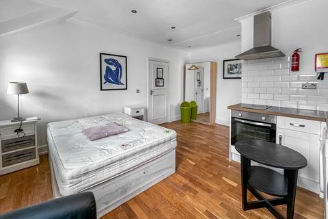 undefined, Cathedral Road, Cardiff, CF11