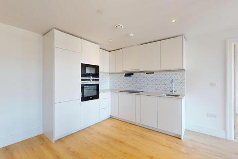 2 bedroom flat to rent, Beverley Way