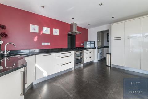 undefined, Jennifer Close, Exeter EX2