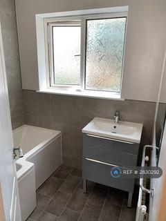3 bedroom semi-detached house to rent, Kent Avenue, Cheadle, SK8