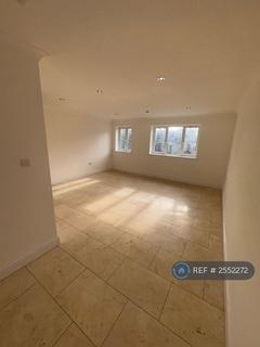2 bedroom flat to rent, Gledwood Court, Edgware, HA8