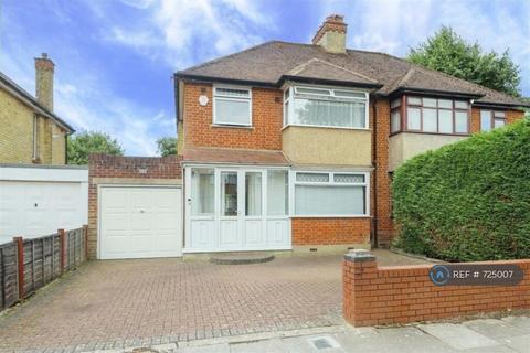 3 bedroom semi-detached house to rent, Ashdown Road, Uxbridge, UB10