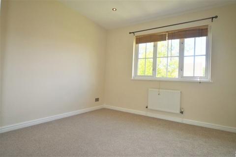 2 bedroom house to rent, Puddingstone Drive, St Albans