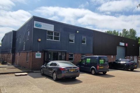 Warehouse to rent, School Ln Eastleigh SO53 4DG