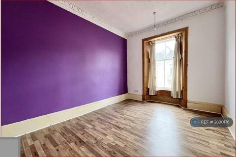 undefined, Westmoreland St, Glasgow, G42