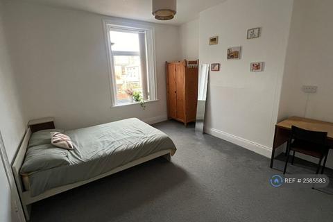 undefined, Newcastle, Newcastle, NE6