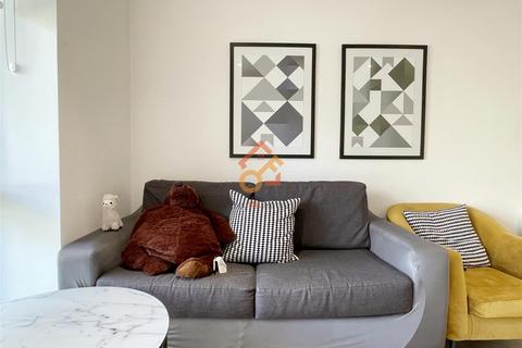 1 bedroom flat to rent, Cornelia House, 3 Caversham Road, London NW9