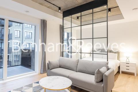 undefined, Goodluck Hope Walk, Canary wharf E14