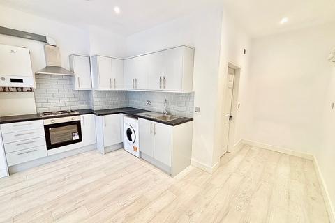2 bedroom flat to rent, Seagry Road, London, E11