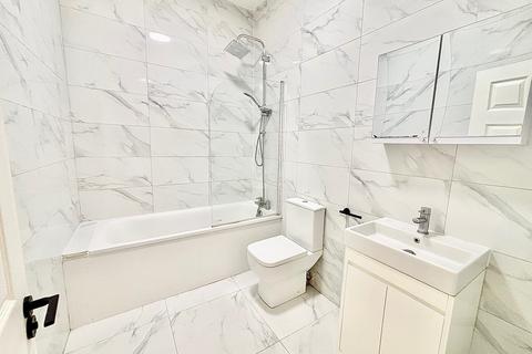 2 bedroom flat to rent, Seagry Road, London, E11