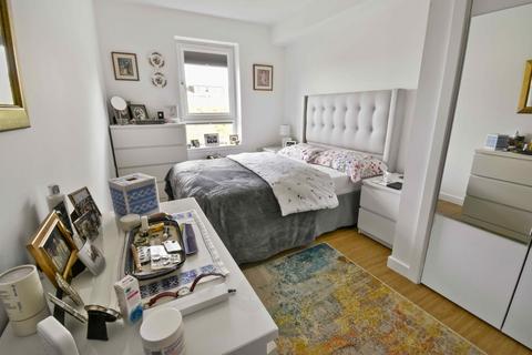 3 bedroom apartment for sale, Canal View, Winchburgh