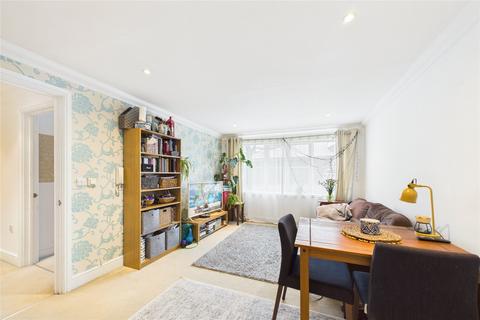 undefined, Mallard Place, Farnborough, Hampshire, GU14