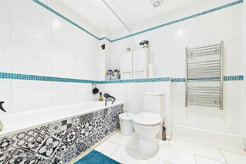 undefined, Mallard Place, Farnborough, Hampshire, GU14