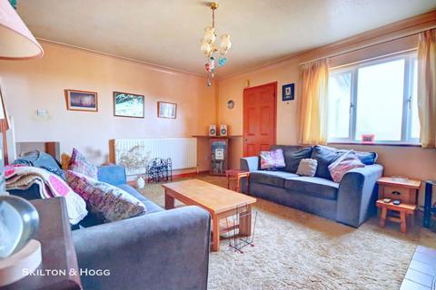 undefined, Gould Close, Daventry NN11