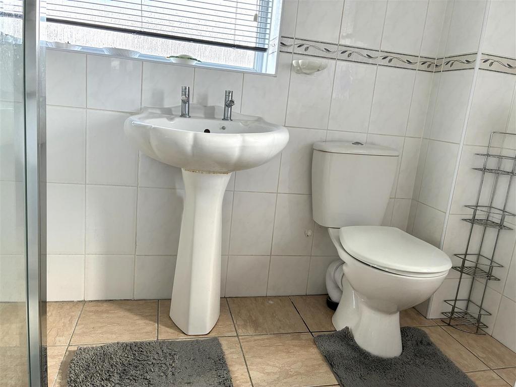 Family shower room
